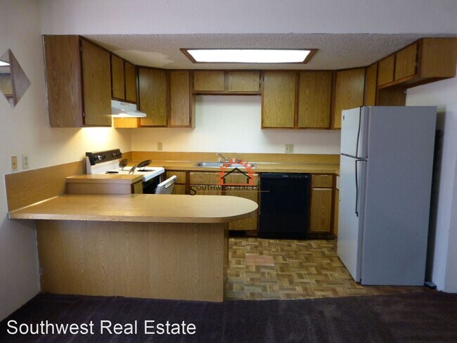 Building Photo - 1 br, 1 bath House - 519 E. 7th St.