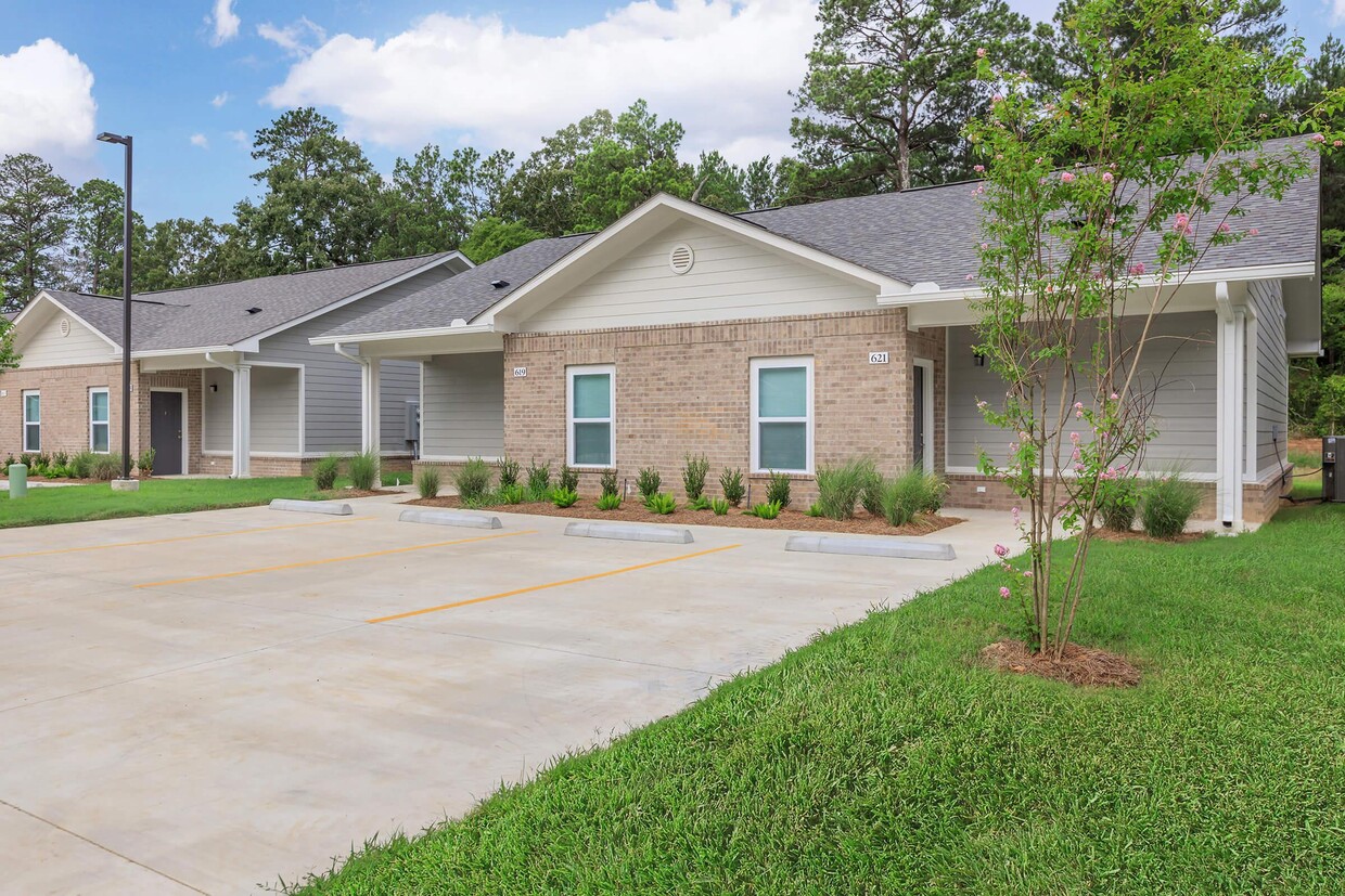 Primary Photo - Peaks of Ruston - Senior living