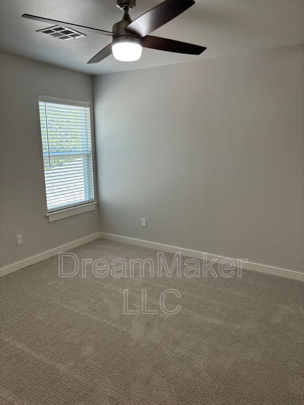 Building Photo - 909 Riva Pkwy