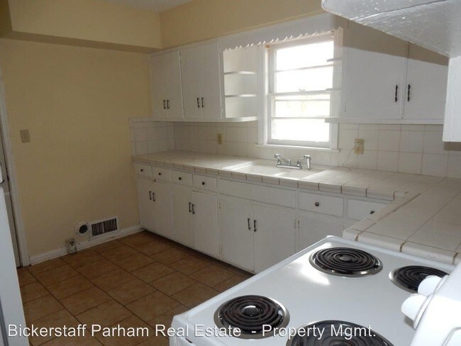 Building Photo - 3 br, 1 bath House - 13 Malone Drive