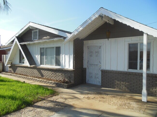 Building Photo - 11719 Newgate Ave