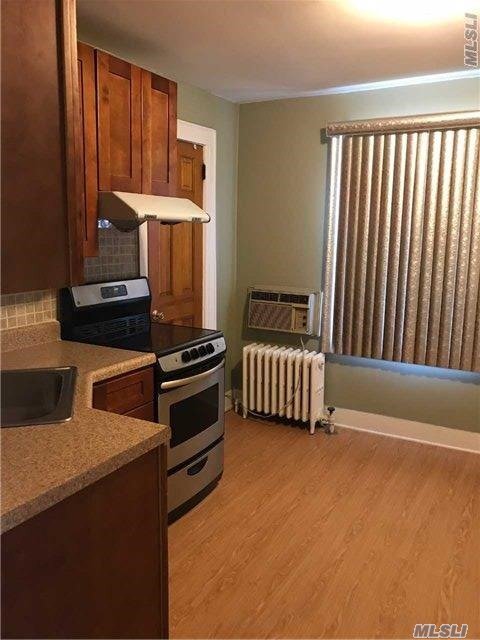 Foto del edificio - 160-06-160-45 45th Ave