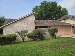 Building Photo - 8526 Quailcrest Dr