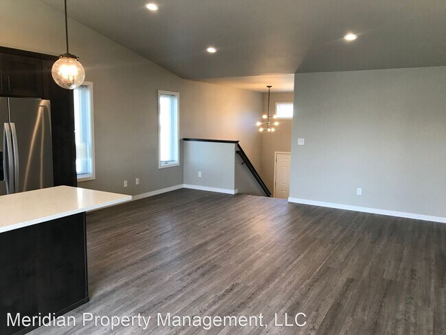 Foto del edificio - 4 br, 2 bath House - 821 Cathy Dr W
