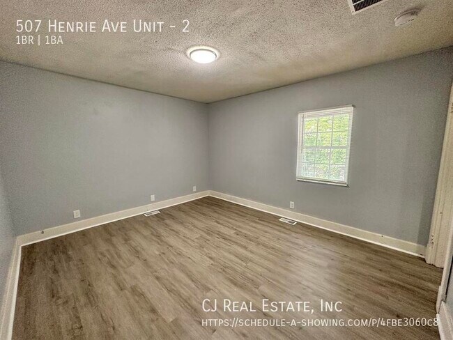 Building Photo - 507 Henrie Ave