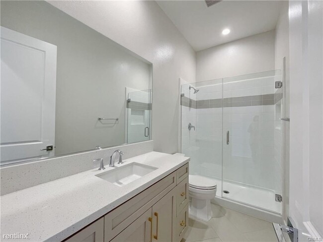 Building Photo - 4 br, 4 bath House - 140 Holliston