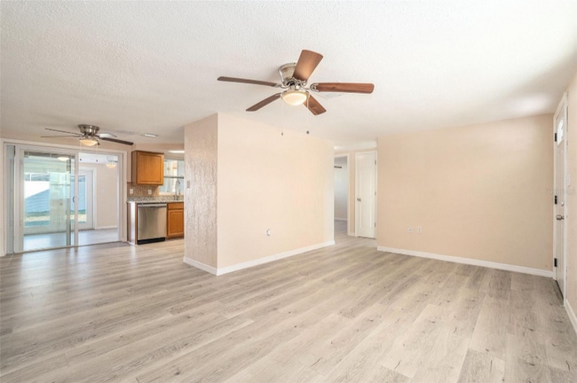 Building Photo - 7321 Parrot Dr