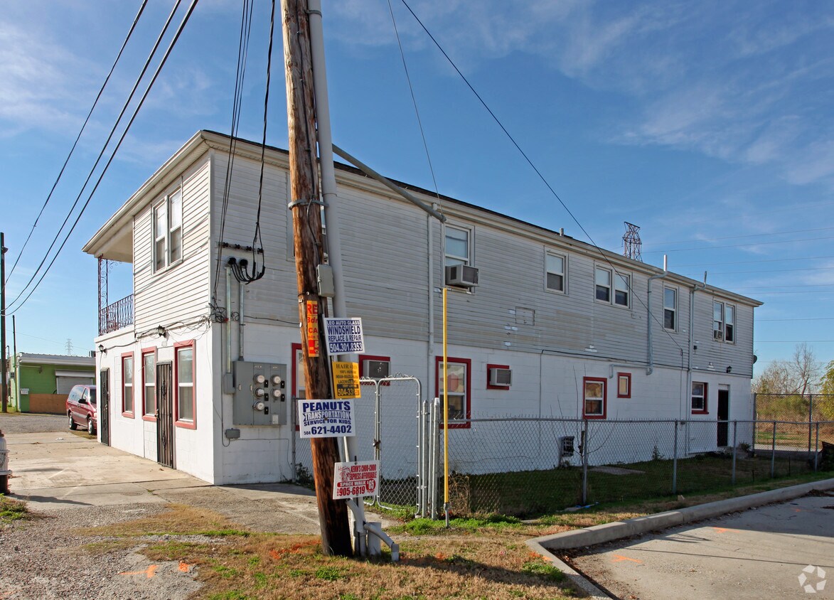 Building Photo - 4226-4228 Downman Rd