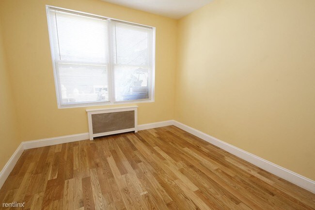 Foto del edificio - 2833 49th St