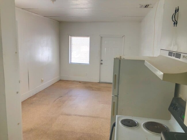 Foto del edificio - MAVEs Duplex 2003 21st st W