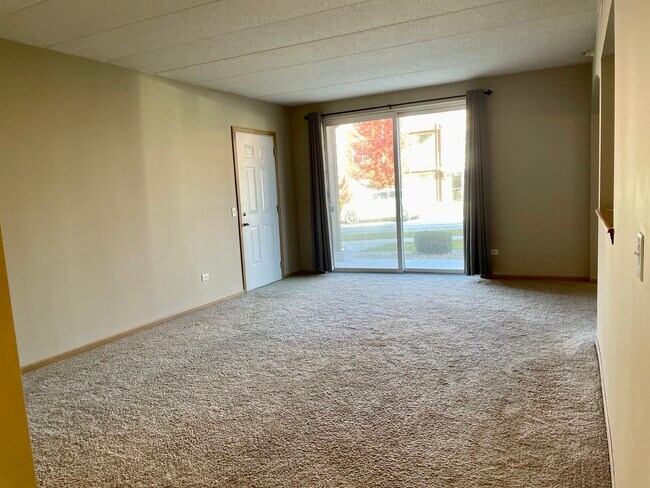 Building Photo - 16610 Liberty Cir
