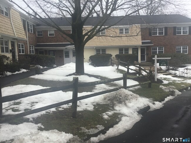 Building Photo - 245 Unquowa Rd