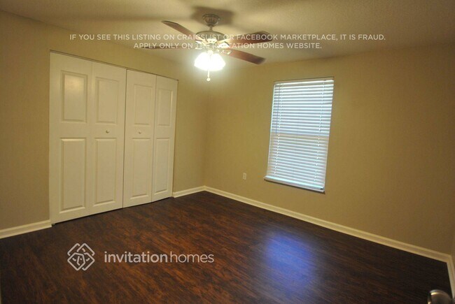 Foto del edificio - 636 Shorelake Pl