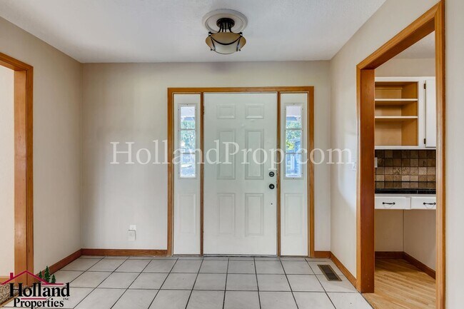 Foto del edificio - Espectacular Single Level 4 Bed Home in Hi...