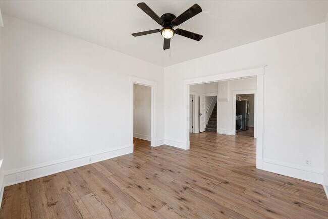 Foto del edificio - 1113 W Montgomery Ave