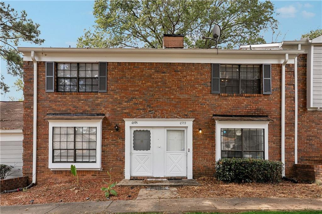 Foto principal - 6593 Sleepy Hollow Ln