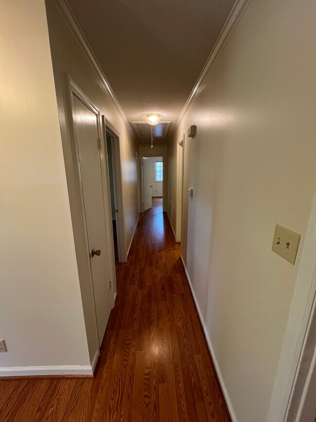 Foto del edificio - 4905 Heritage Dr