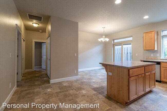 Foto del edificio - 3 br, 2 bath House - 3111 NE 120th Court