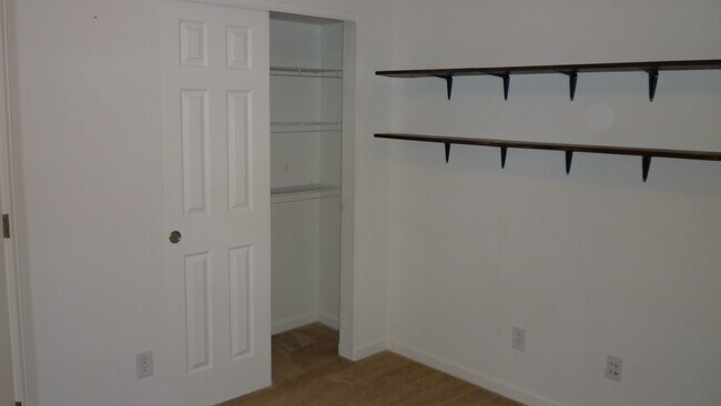 Building Photo - Gorgeous Townhome!!! - MUST SEE!!!!