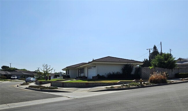 Building Photo - 1221 Cobblestone Rd