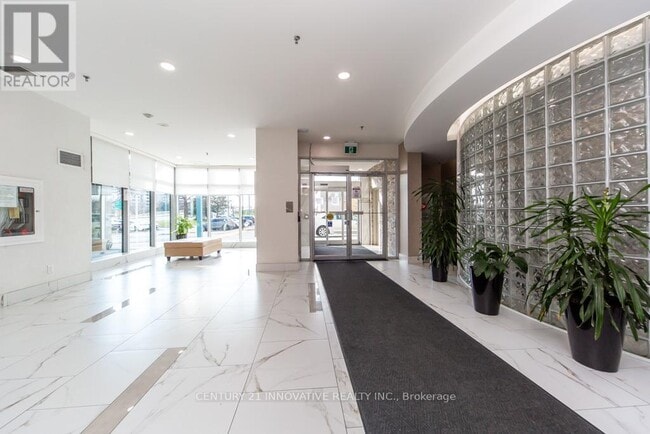 Building Photo - 2550 Lawrence Ave E