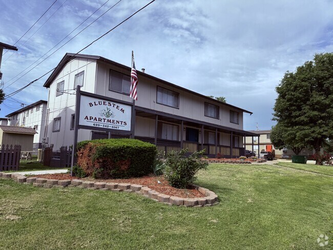 Building Photo - Bluestem Apartments