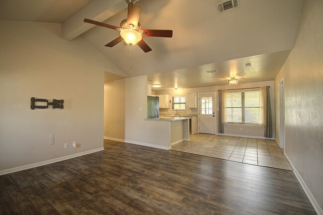 Building Photo - 117 Dover Dr