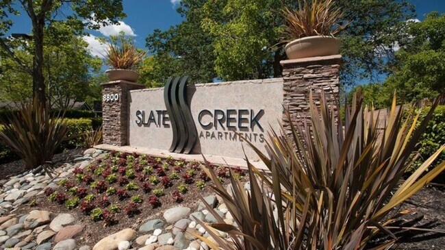 Foto del edificio - 8800 Sierra College Blvd