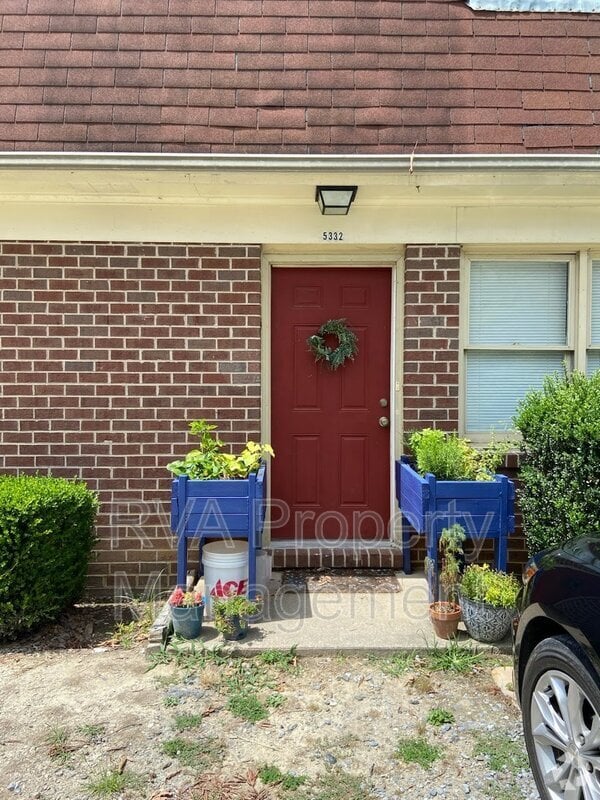 Building Photo - 5330 Jovern Dr
