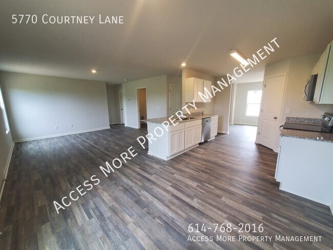 Building Photo - BRAND NEW - 4 BED 2.5 BATH - GOLF COURSE