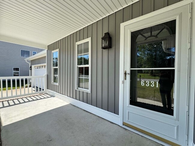 Building Photo - 6331 Shire Ln
