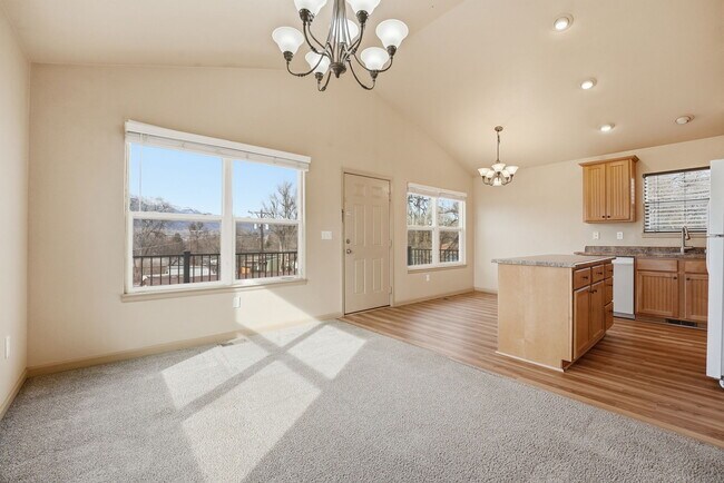 Foto del edificio - 944 E Moreno Ave