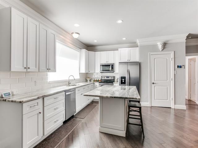 Building Photo - 507 E Dallas Rd