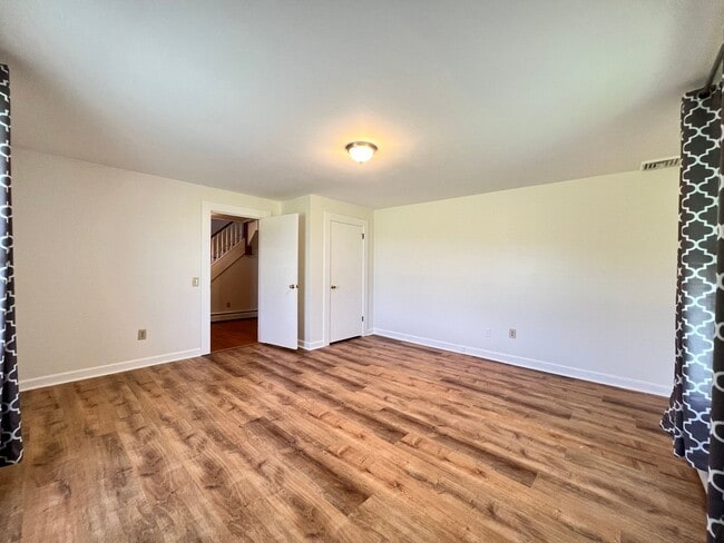 Building Photo - Home at Last!