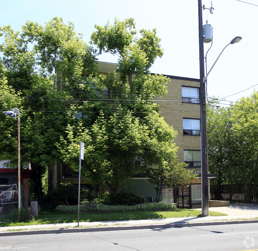 Photo du bâtiment - 1111 Broadview