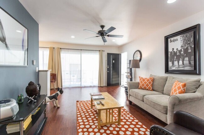 Foto del edificio - 1348 N Vista St