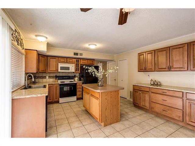 Building Photo - 3100 Charter Oak Dr