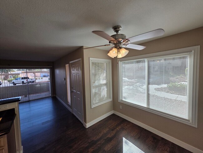 Building Photo - Welcome Home To Canyon Willow