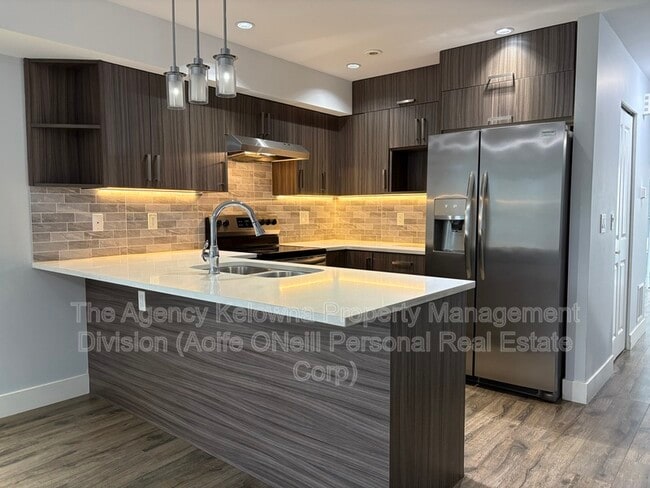 Building Photo - 500 Fleming Rd