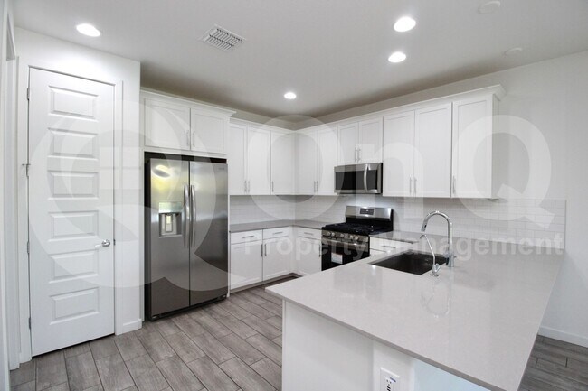 Foto del edificio - 8923 W Solano Dr
