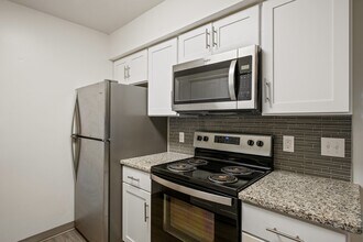 Building Photo - Arbors of Battle Creek