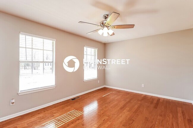 Building Photo - 3 Bedroom Pet-Friendly Home in HUEYTOWN, A...