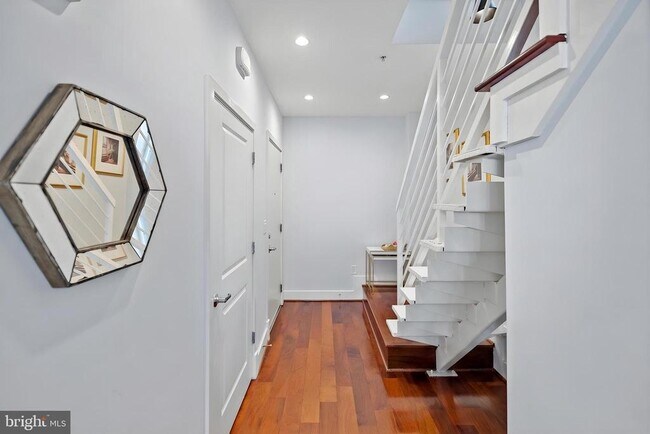 Foto del edificio - 1209 13th St NW