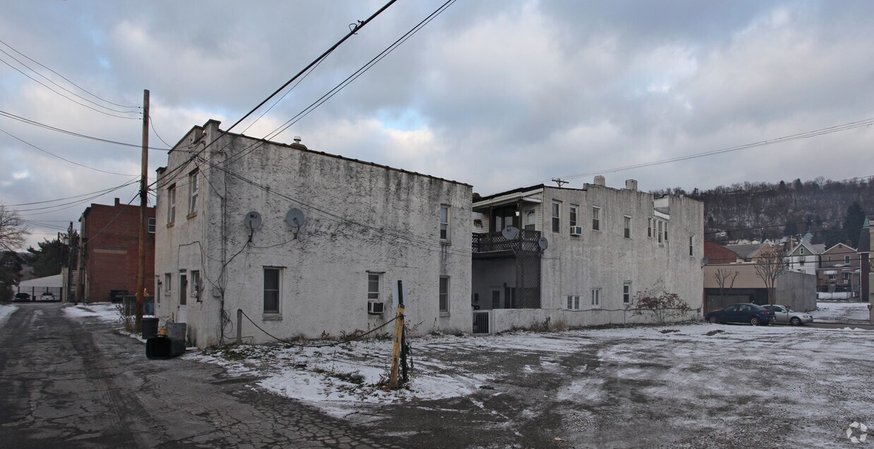 Building Photo - 518 Monongahela Ave