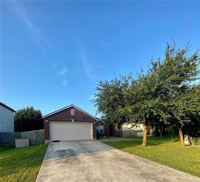 Building Photo - 671 Abundance Ln