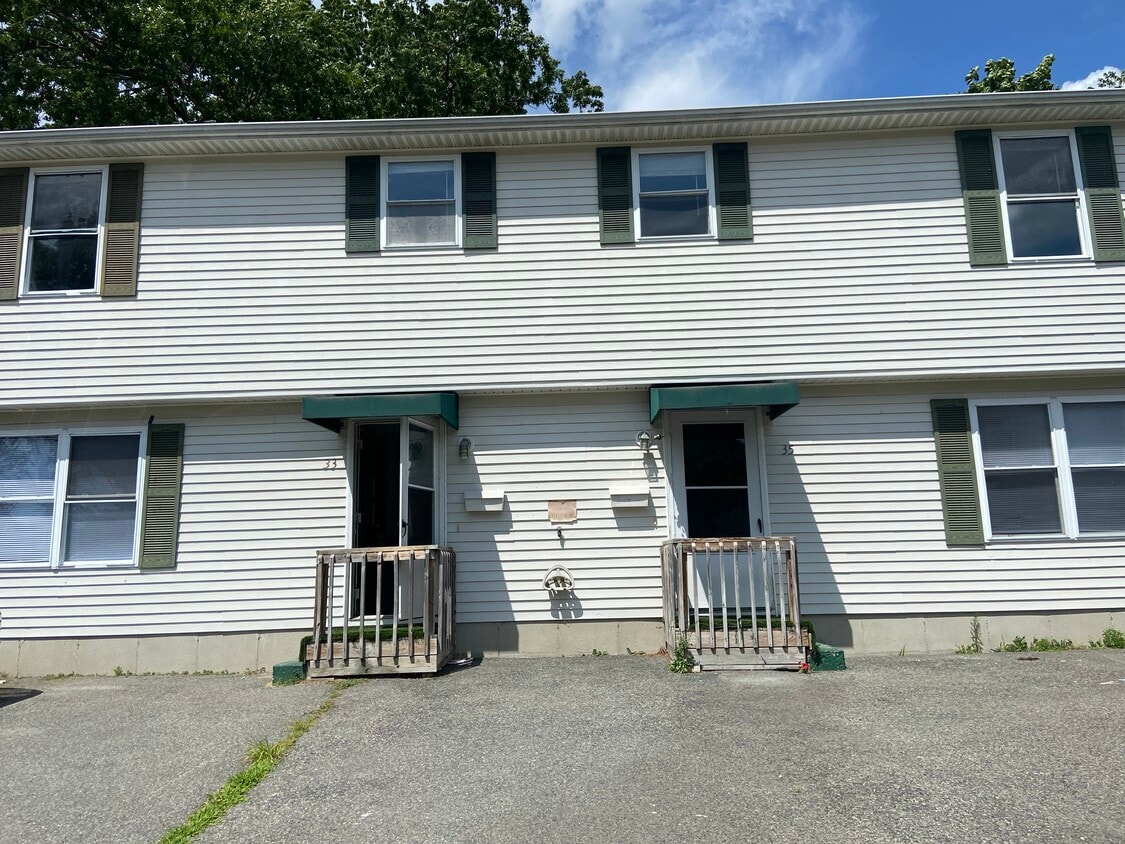 33 Cecile St, Lincoln, RI 02865 Townhome Rentals in Lincoln RI