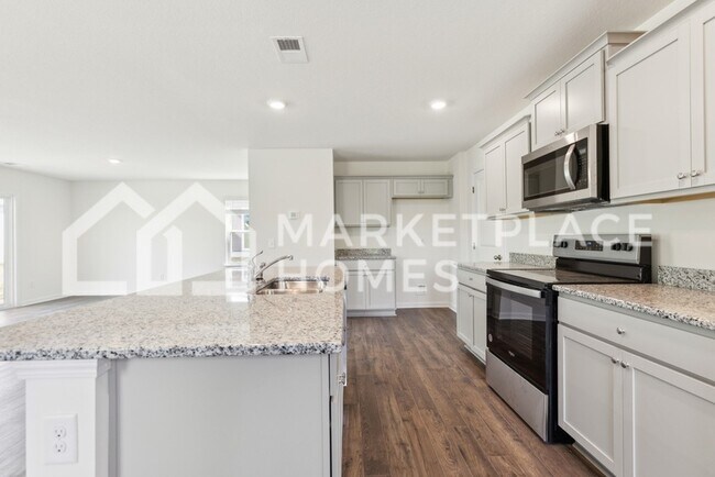 Building Photo - 702 Newtons Wy