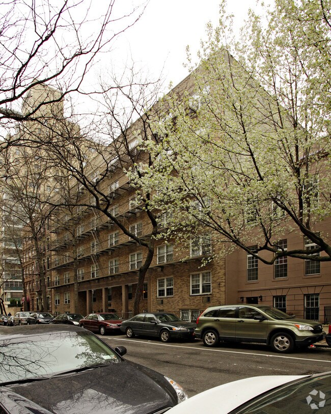 Apartments at 528 E 89th St - 530-530 E 89th