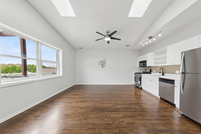Foto del edificio - 519 S Maplewood Ave