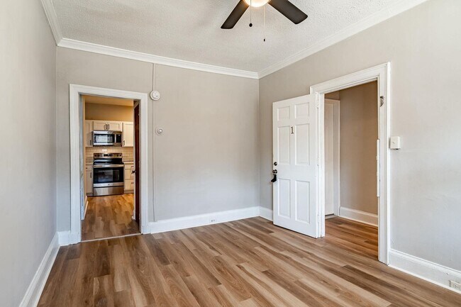 Foto del edificio - 235 W Chestnut St